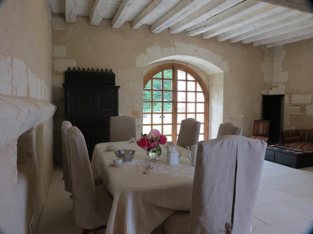 Le Chatelet Thilouze Bagian luar foto