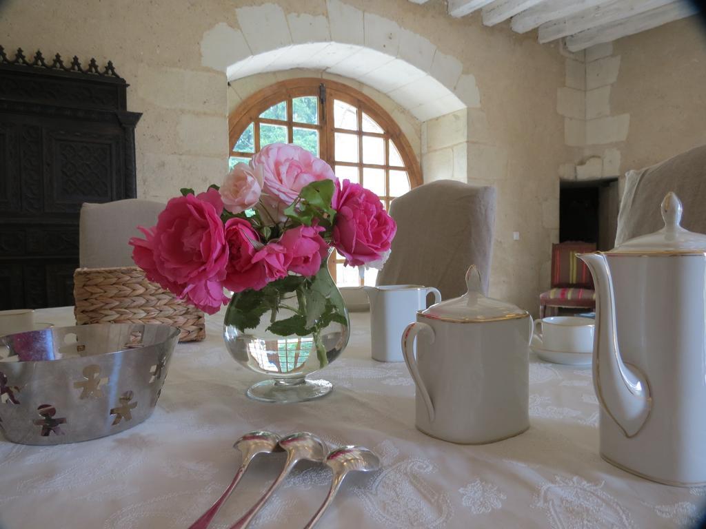 Le Chatelet Thilouze Bagian luar foto